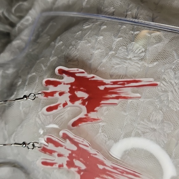 Bloody Handprint Halloween Earings - Picture 2 of 3
